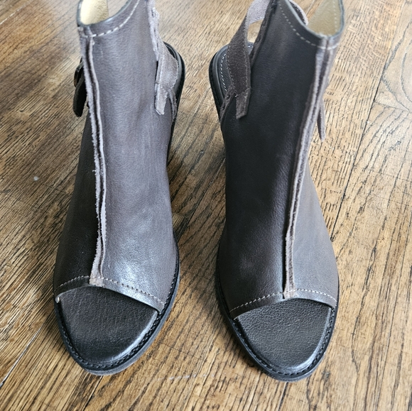 Frye Izzy Aritsan Peep Roe Mule Size 9b - Picture 8 of 9